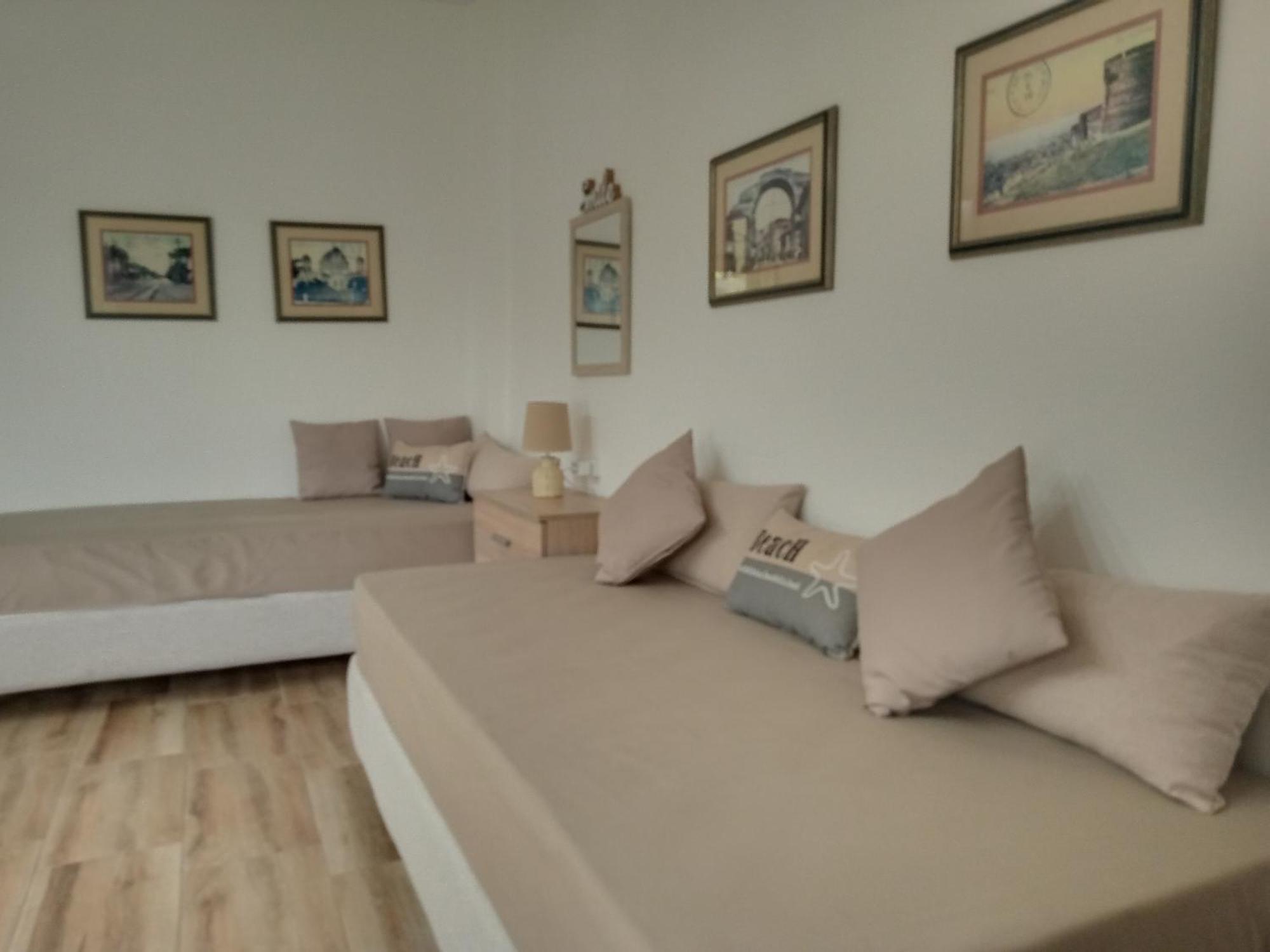 Niki Stavros Comfort Studios Exteriör bild